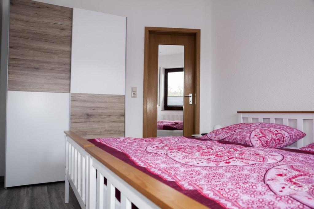 EXKLUSIVE Ferienwohnung mit Balkon, 2 Schlafzimmer im HAUS SERTÜRNER Einbeck Exterior foto
